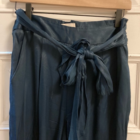 Anthropologie Teal Satin Cropped Pants, size 4 - Picture 2 of 4